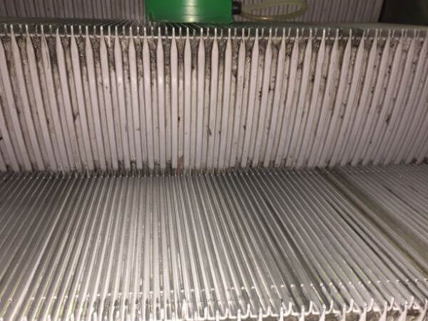 Escalator cleaning done badly