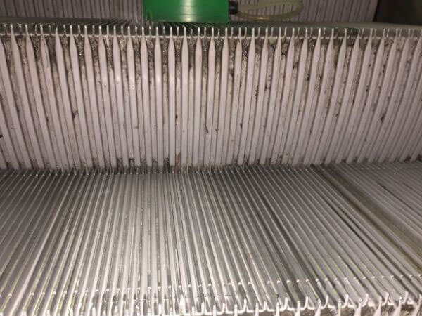 Escalator Cleaning – Done badly - ESD Escalator Aesthetics