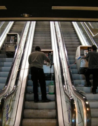 escalator step cleaner